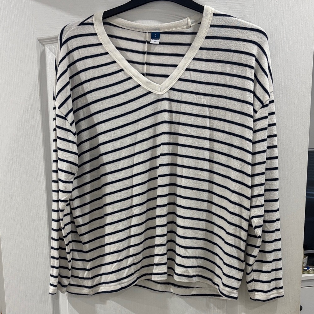Old Navy Navy and Cream V-Neck Top